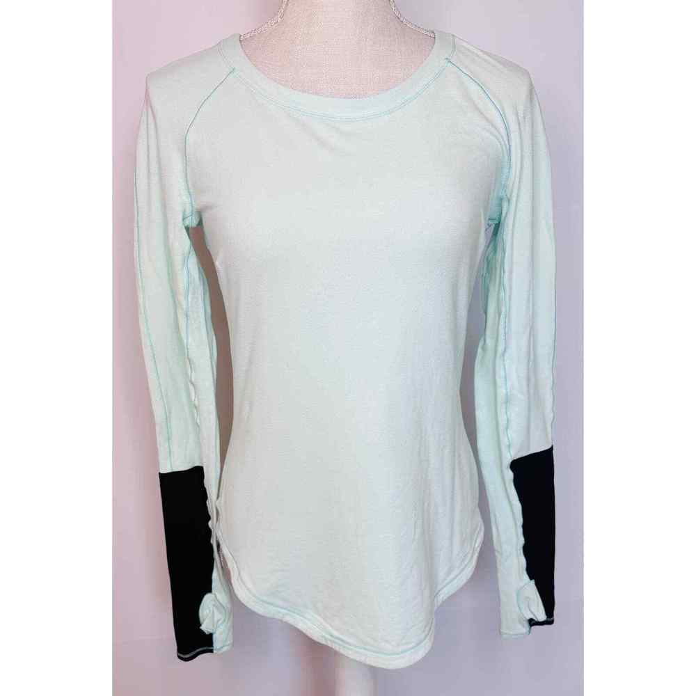 Lululemon Long Sleeve Mint Moment Yoga Running Athletic Top Womens Size 4/6